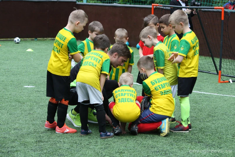 Детская футбольная школа Перовец на Полимерной улице Изображение 1